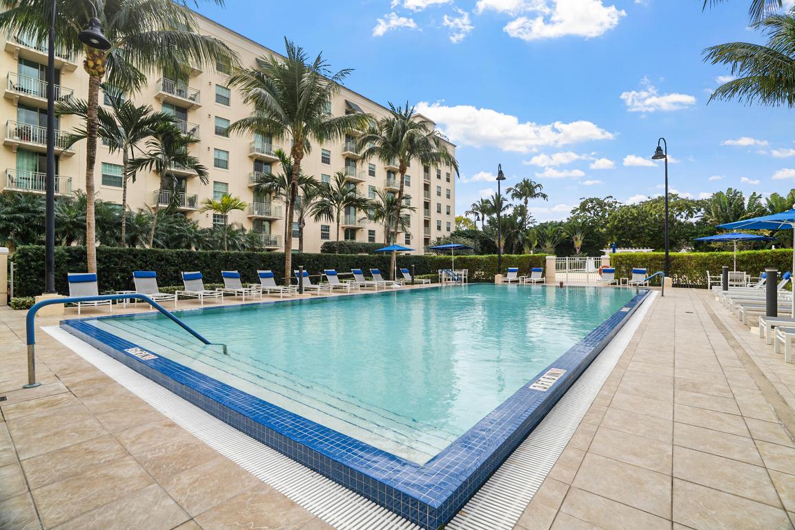 610 CLEMATIS CONDO - Residential