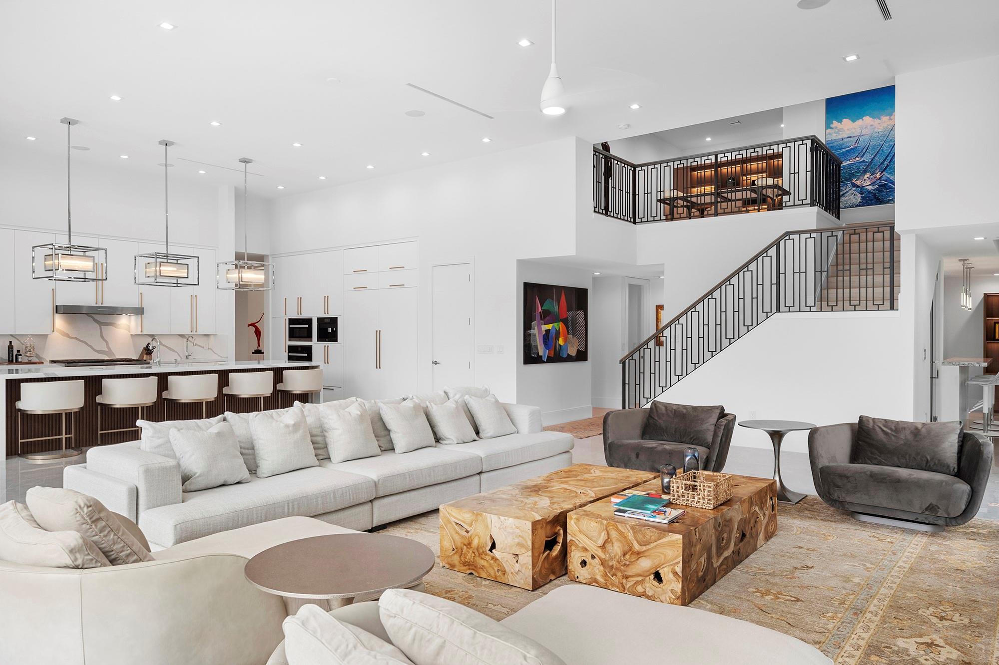 Royal Palm Yacht & Countr - Residential