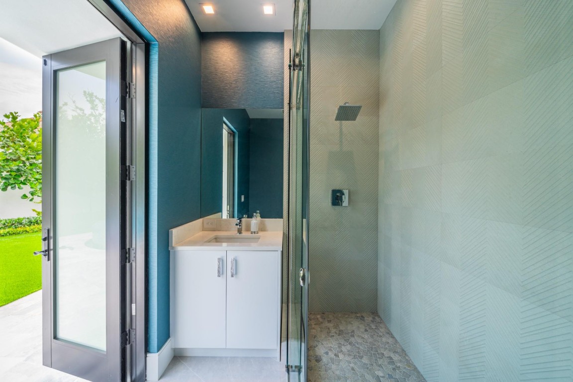 Royal Palm Yacht & Countr - Residential