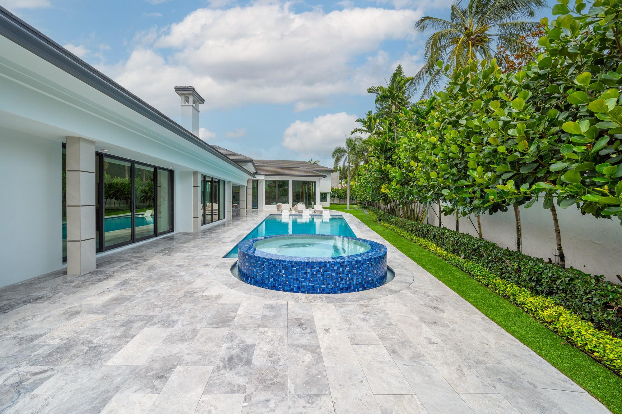 Royal Palm Yacht & Countr - Residential