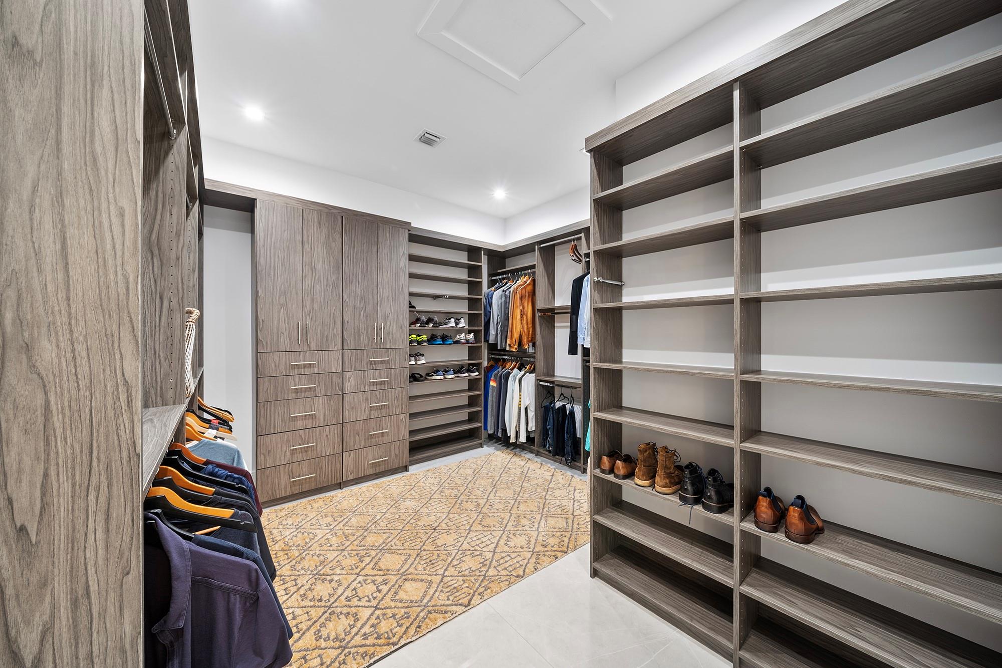 Royal Palm Yacht & Countr - Residential