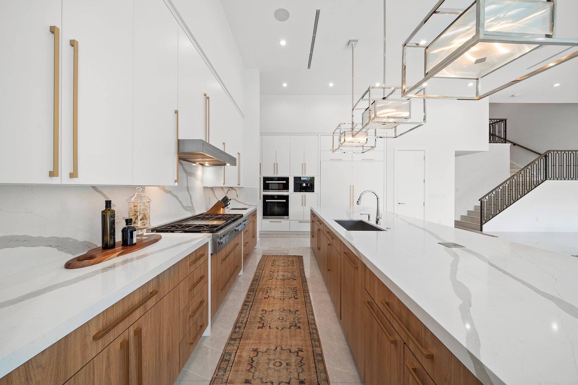 Royal Palm Yacht & Countr - Residential