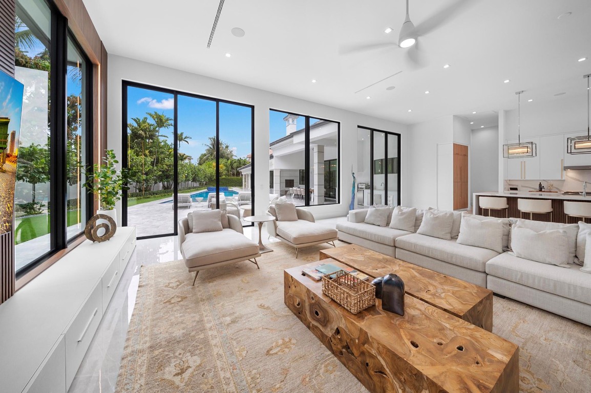 Royal Palm Yacht & Countr - Residential