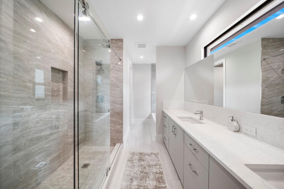 Royal Palm Yacht & Countr - Residential