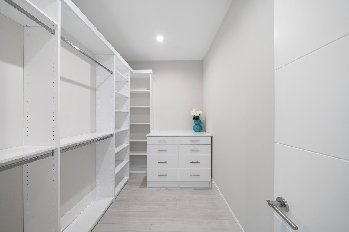 Royal Palm Yacht & Countr - Residential