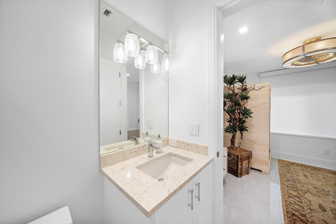 Royal Palm Yacht & Countr - Residential