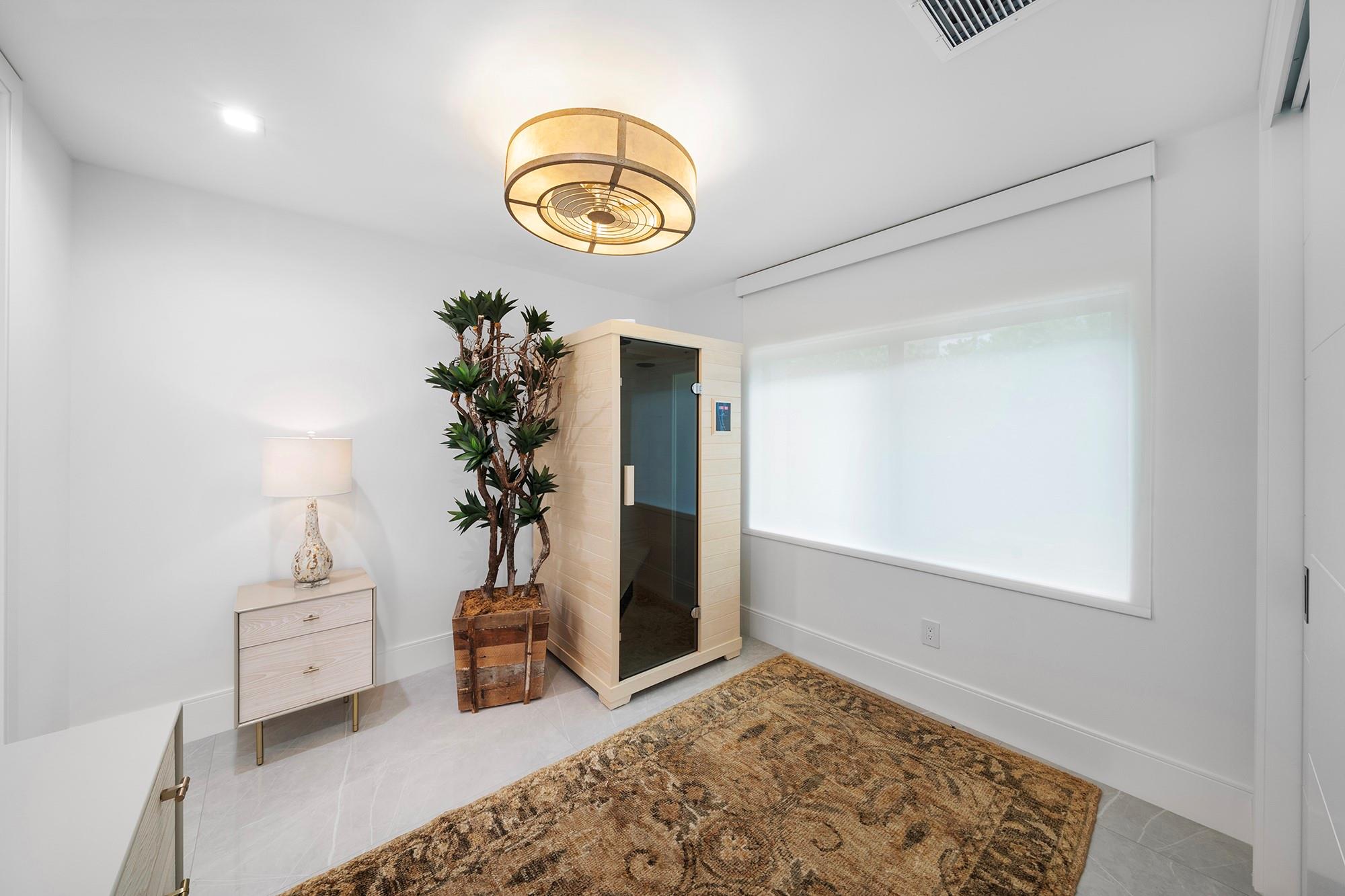 Royal Palm Yacht & Countr - Residential