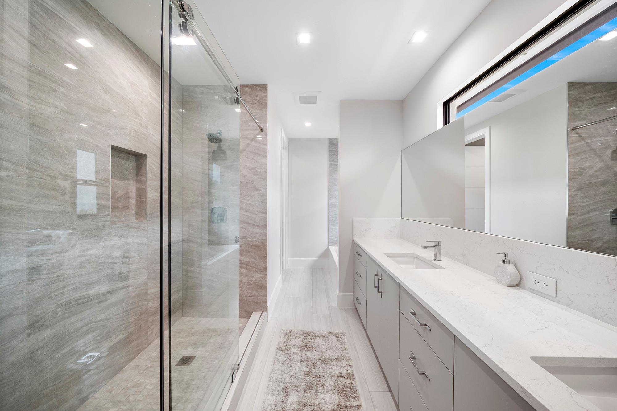 Royal Palm Yacht & Countr - Residential