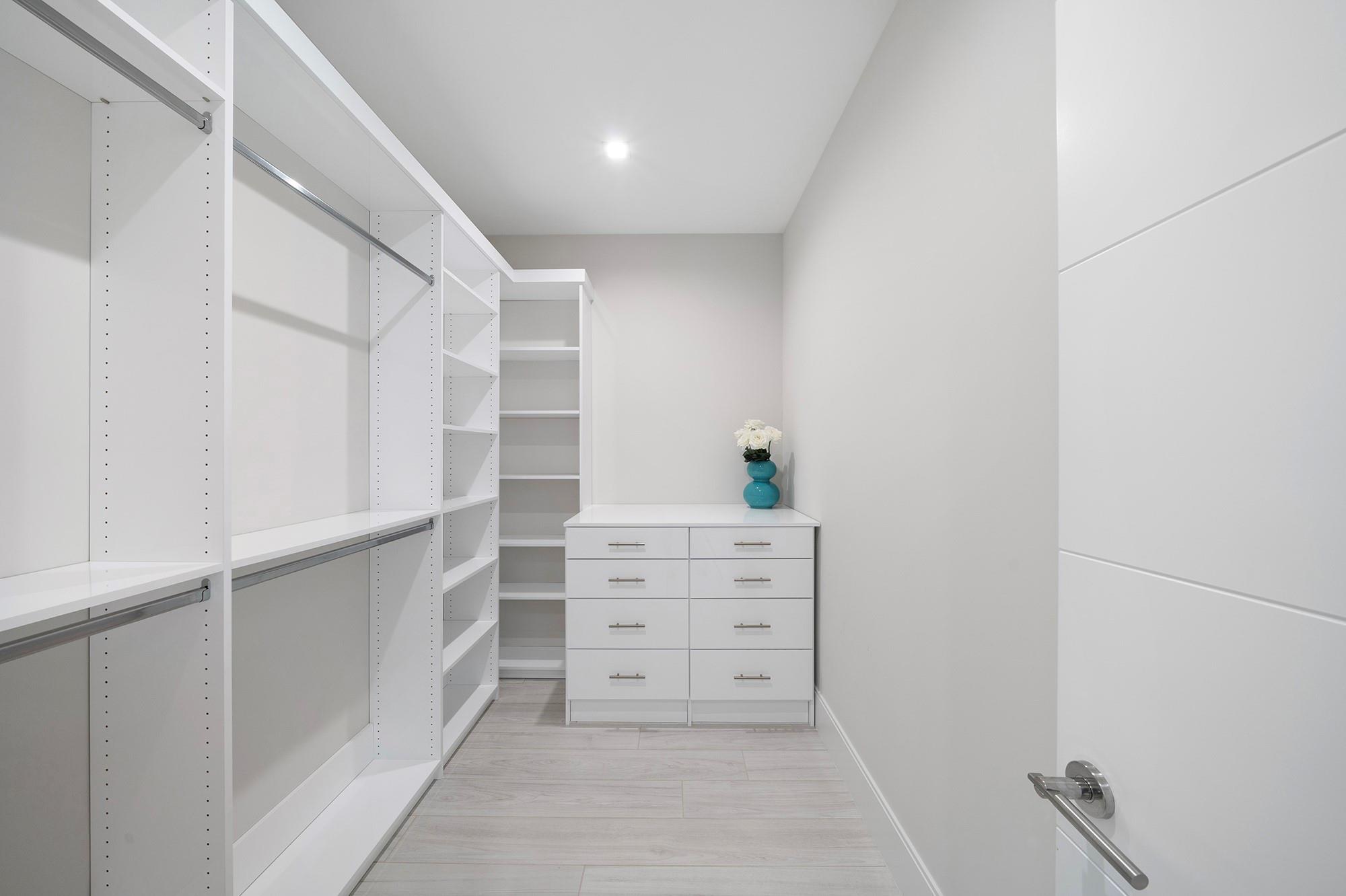 Royal Palm Yacht & Countr - Residential