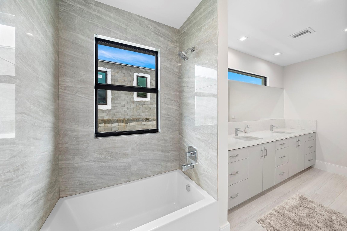 Royal Palm Yacht & Countr - Residential