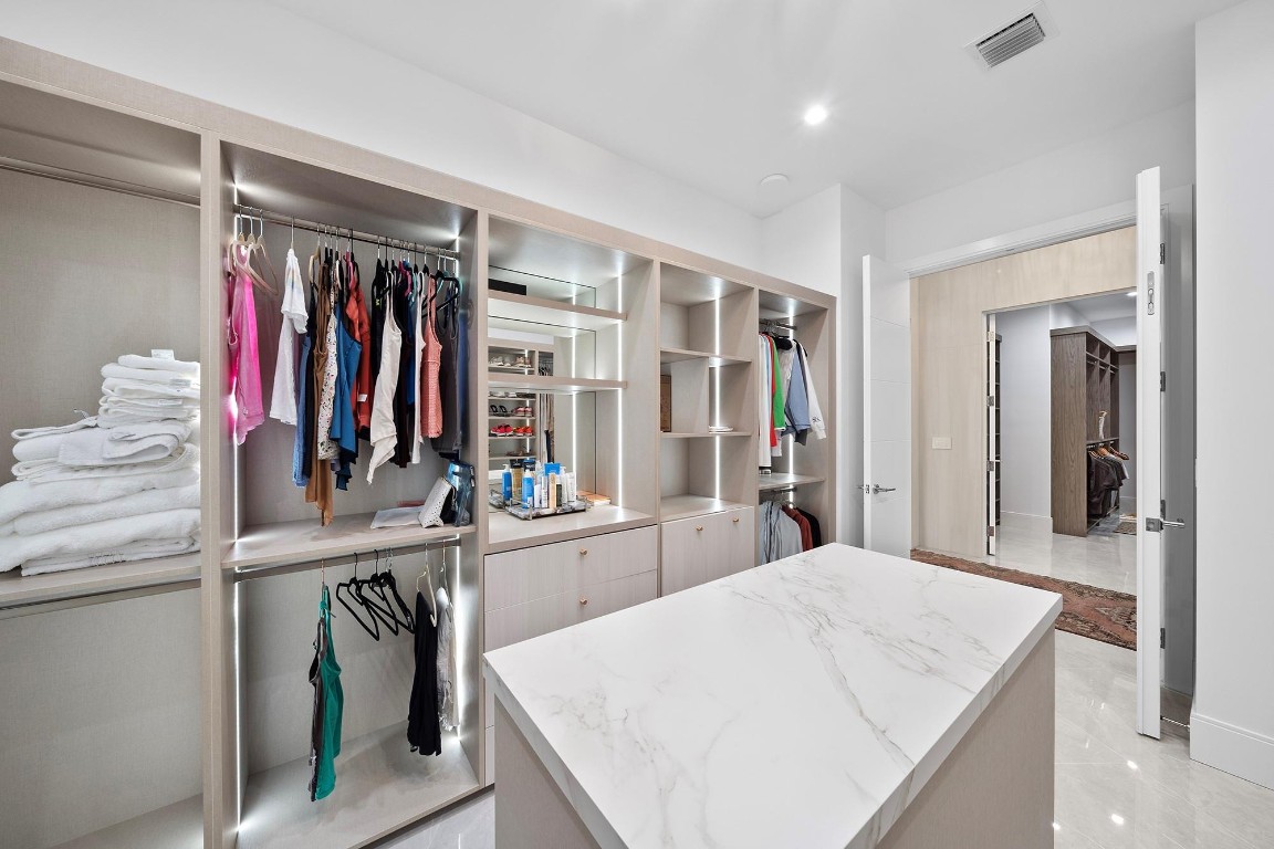 Royal Palm Yacht & Countr - Residential