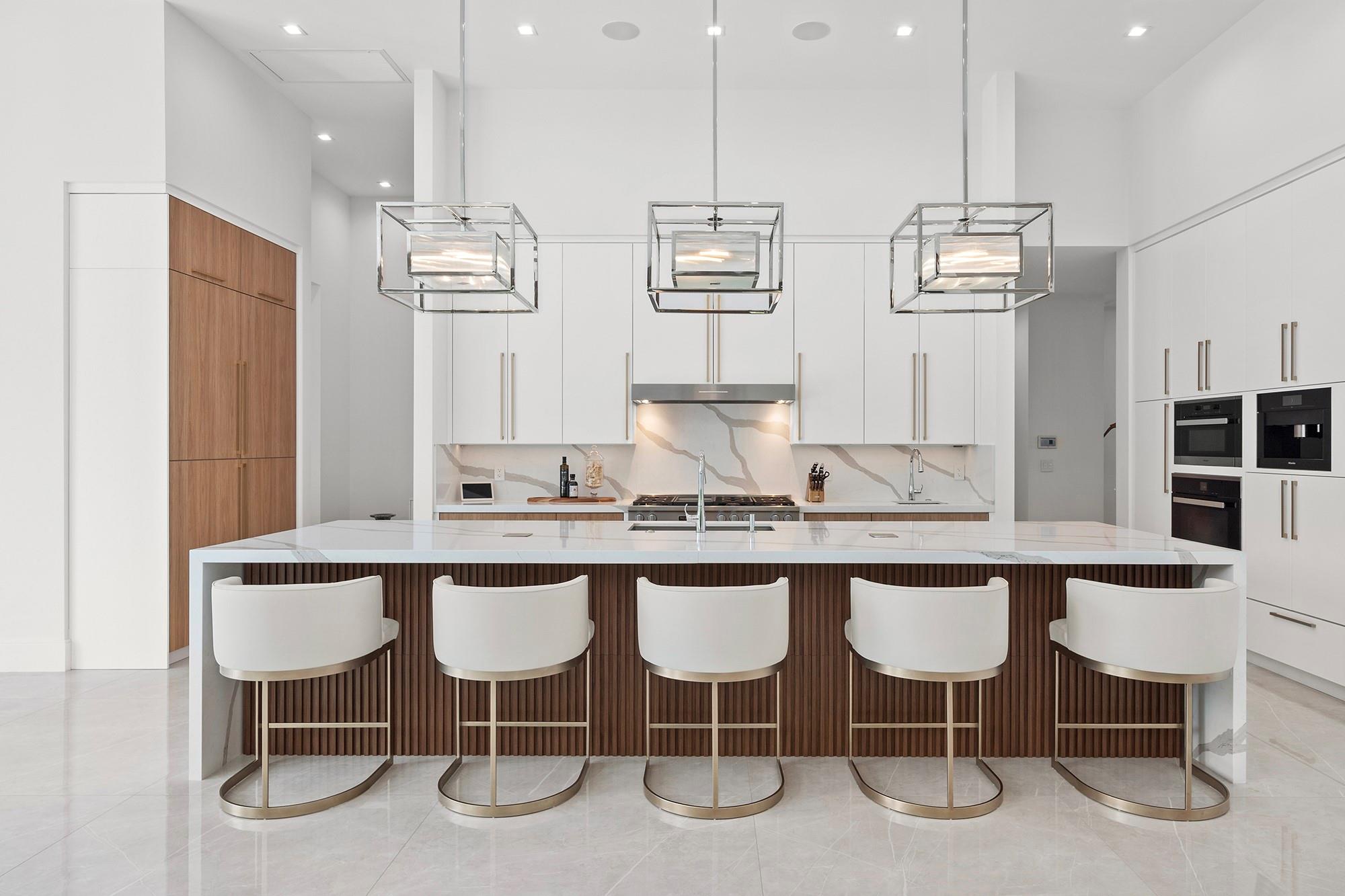 Royal Palm Yacht & Countr - Residential