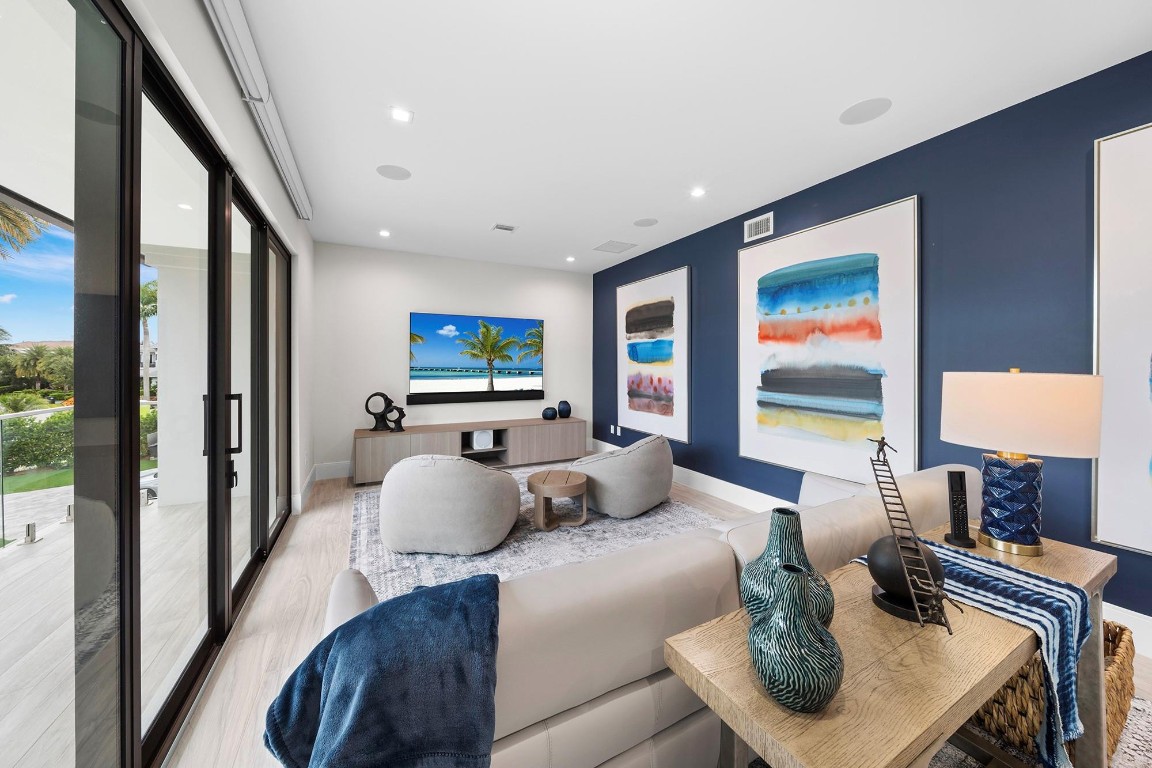 Royal Palm Yacht & Countr - Residential