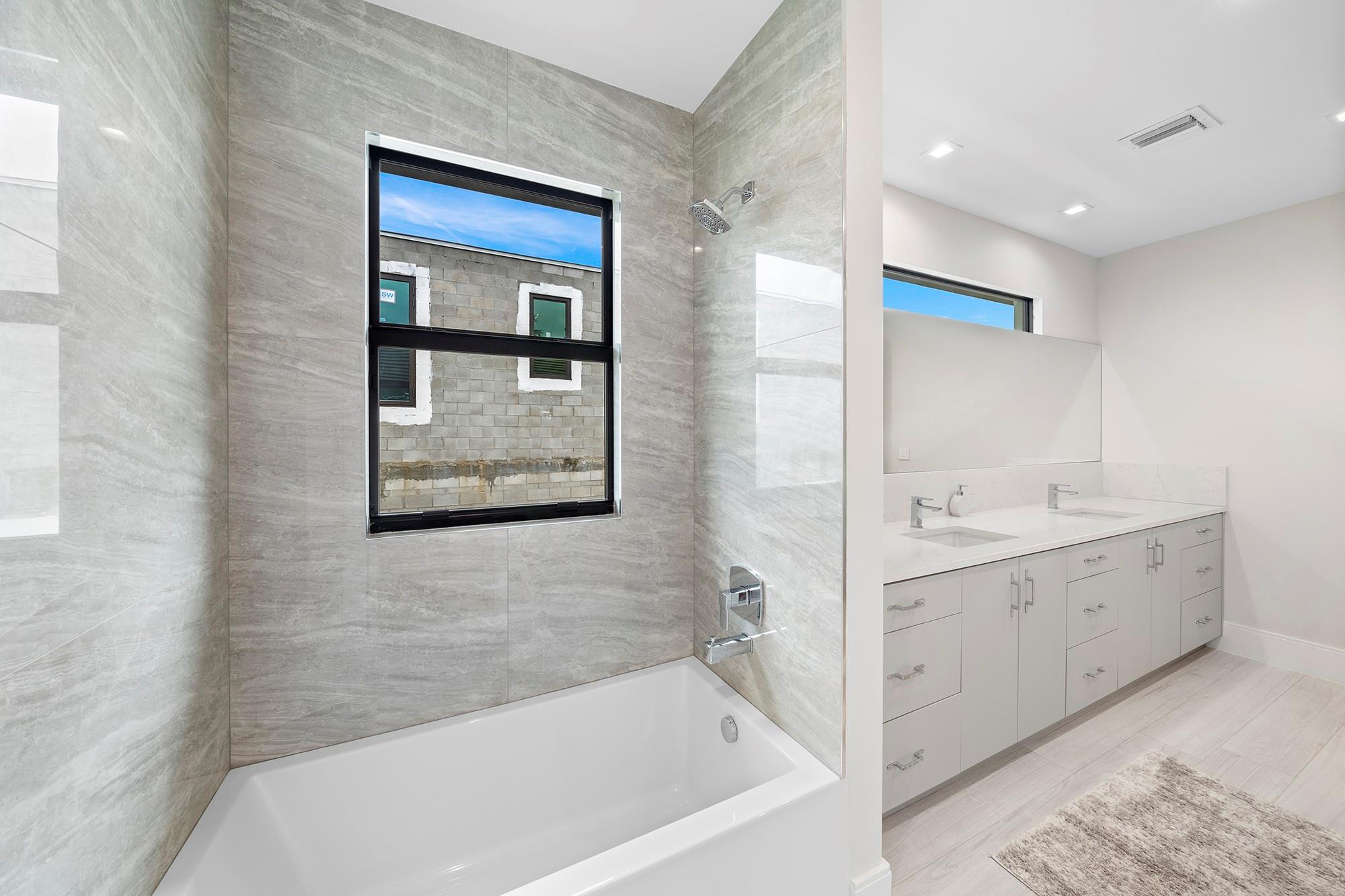 Royal Palm Yacht & Countr - Residential