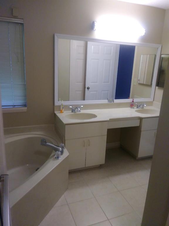 SUGAR POND MANOR OF WELLINGTON - Residential