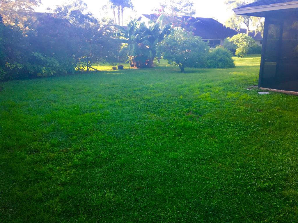 SUGAR POND MANOR OF WELLINGTON - Residential