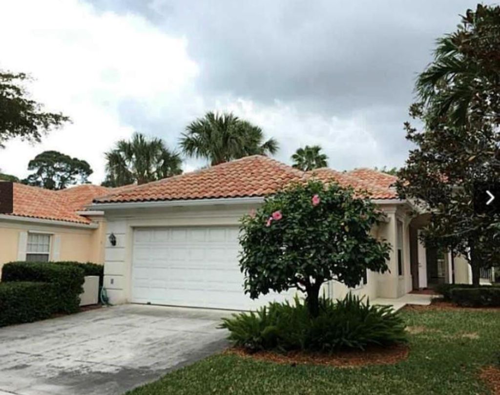 Photo of 4689 Hammock Circle Cir, Delray Beach, FL 33445 (MLS # R10726890)