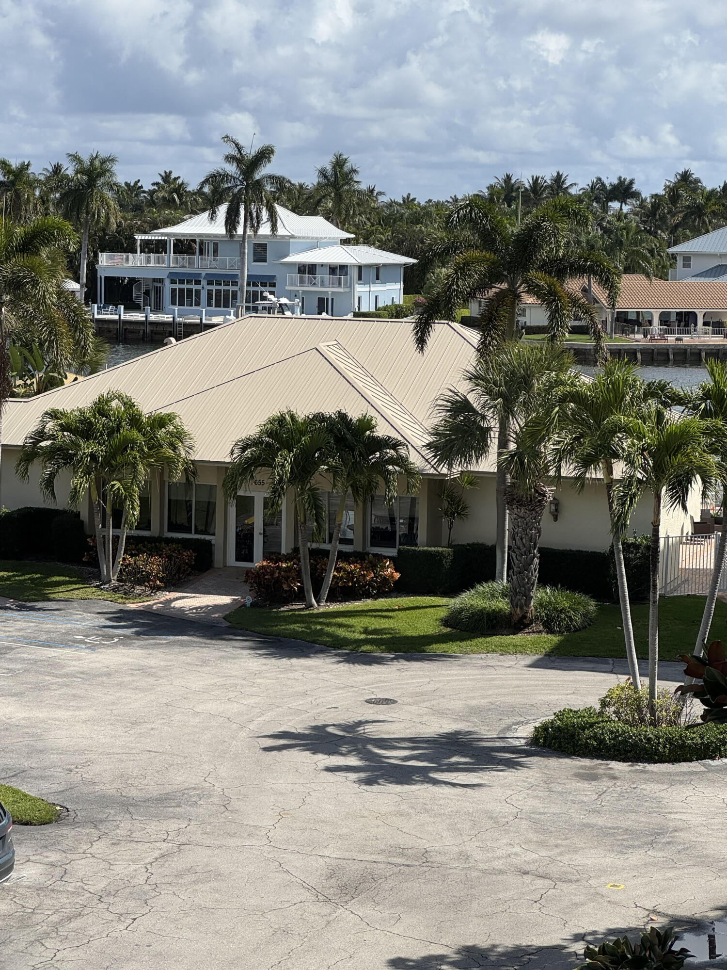 Snug Harbor Gardens - Residential