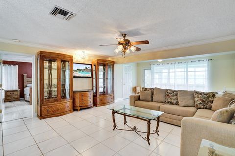 Tiny photo for 2331 Croton Lane #101-a, Delray Beach, FL 33445 (MLS # B26031105)