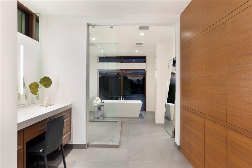 Lake Placid 35-23 B - Residential