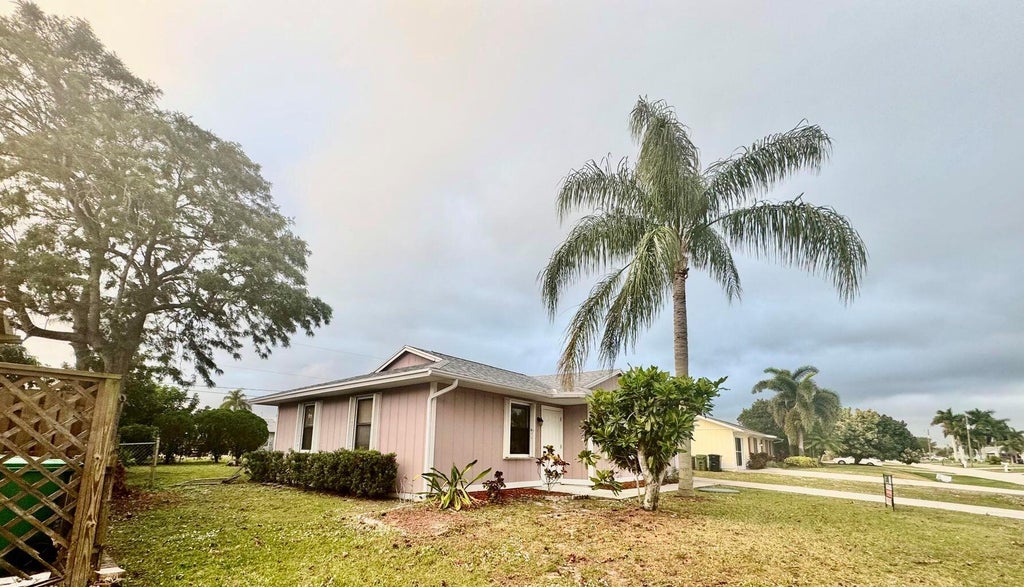 Photo of 1862 SW Hampshire Lane, Port Saint Lucie, FL 34953 (MLS # R11076035)