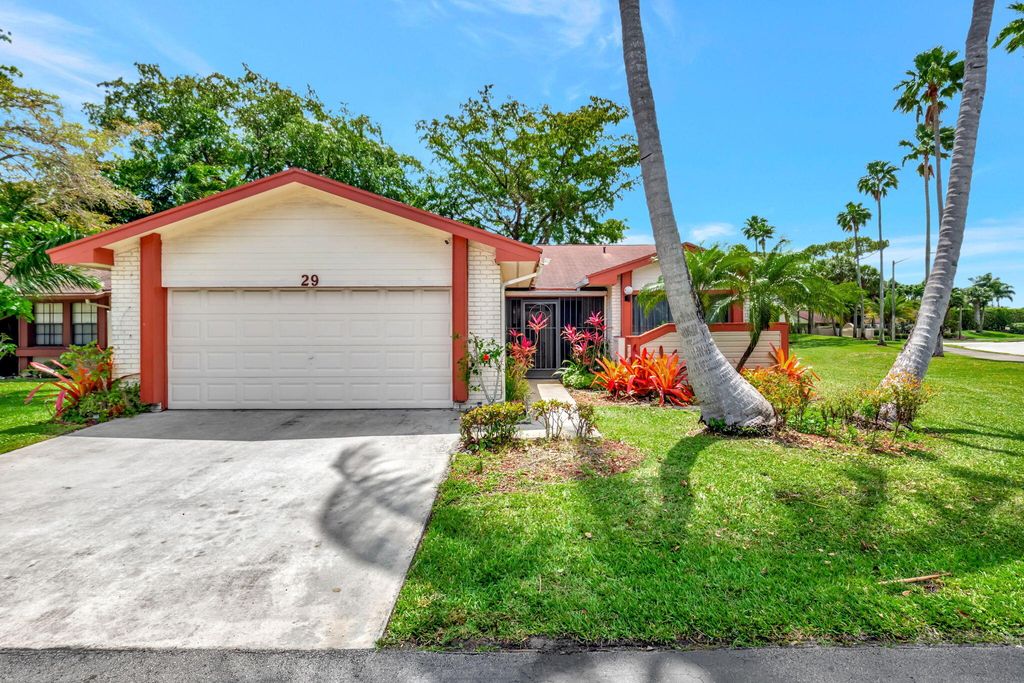Photo of 29 Fawlkland Circle, Boynton Beach, FL 33426 (MLS # R11080910)