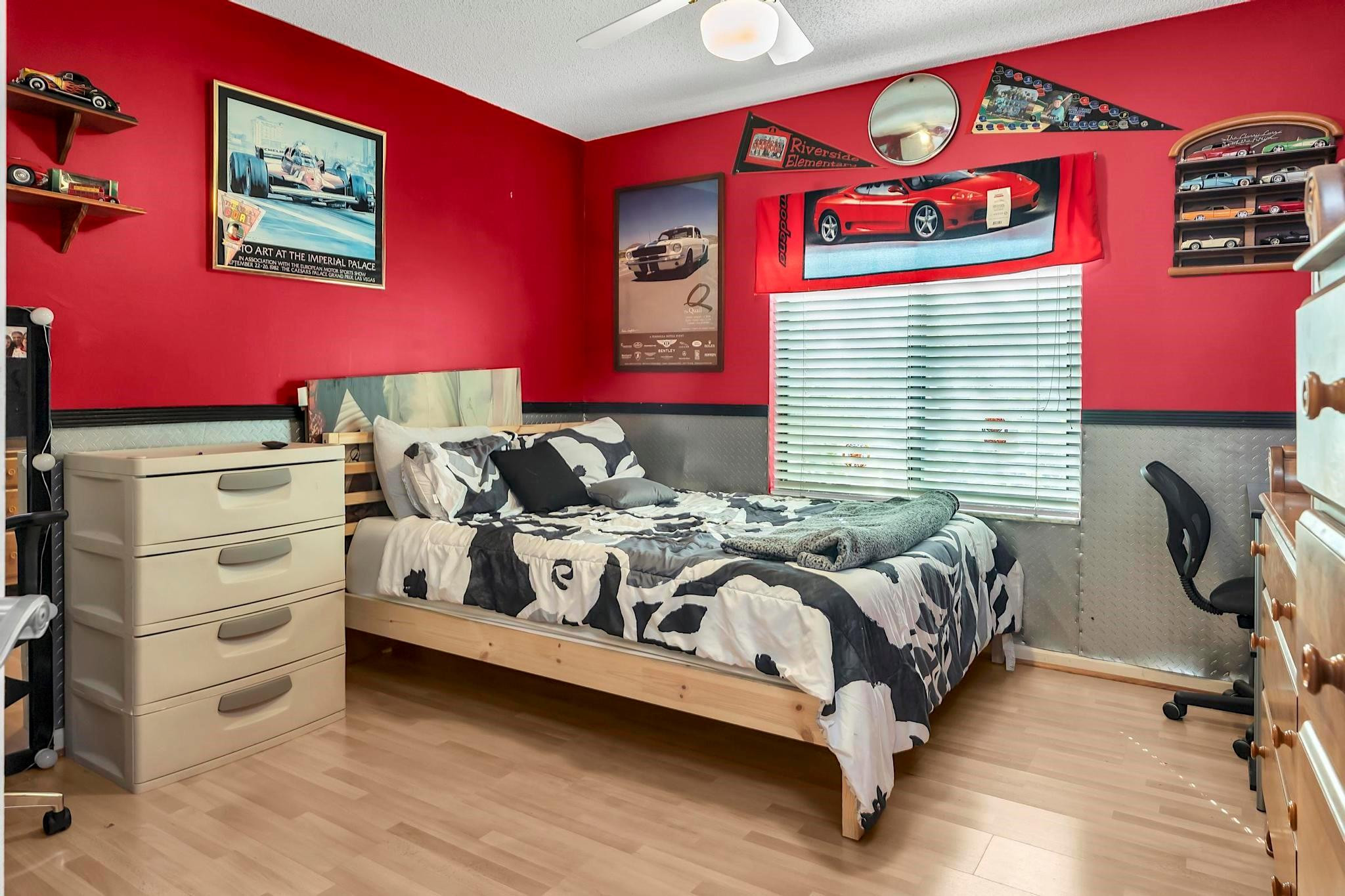 West Glen 128-3 B - Residential