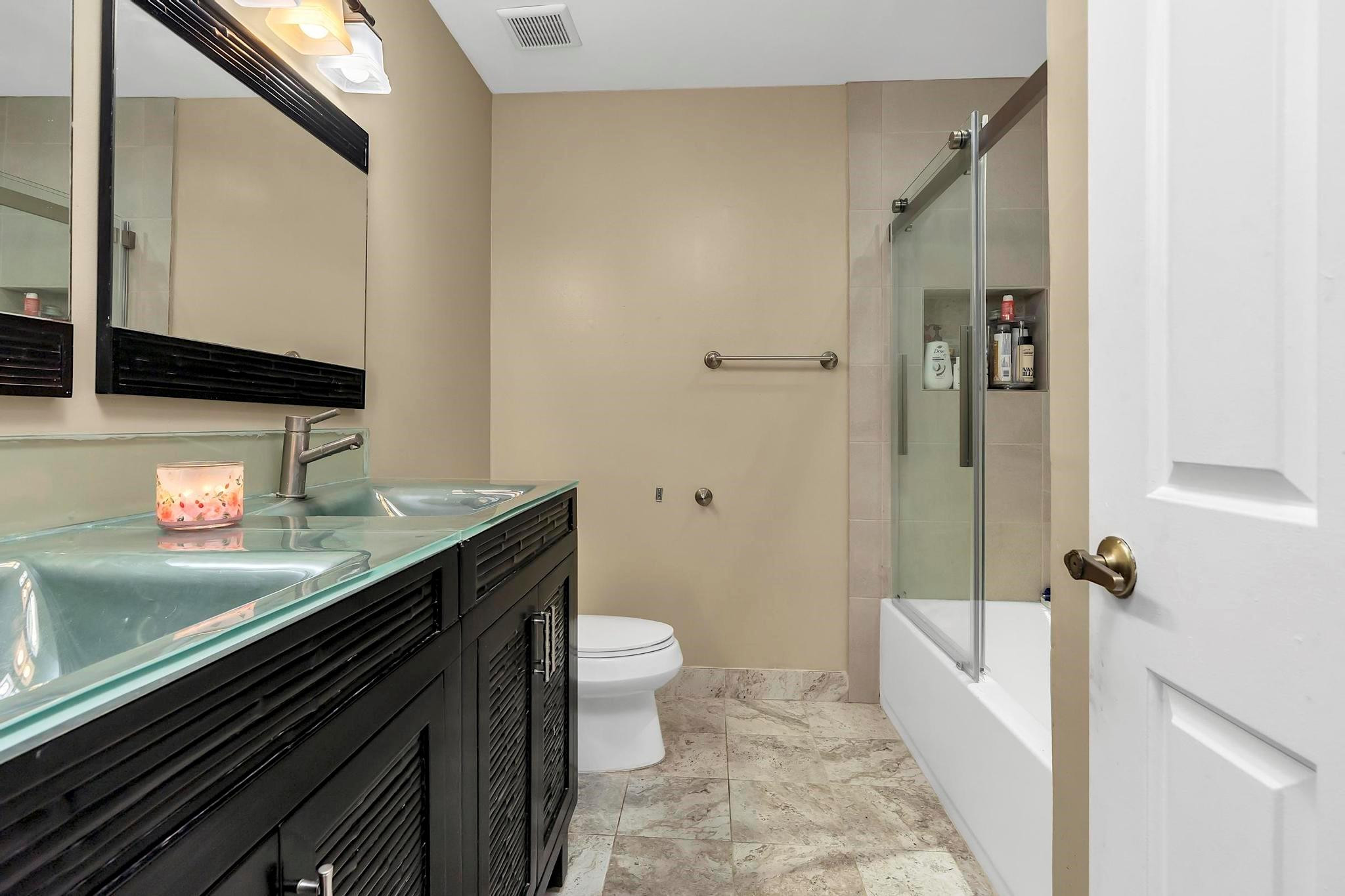 West Glen 128-3 B - Residential