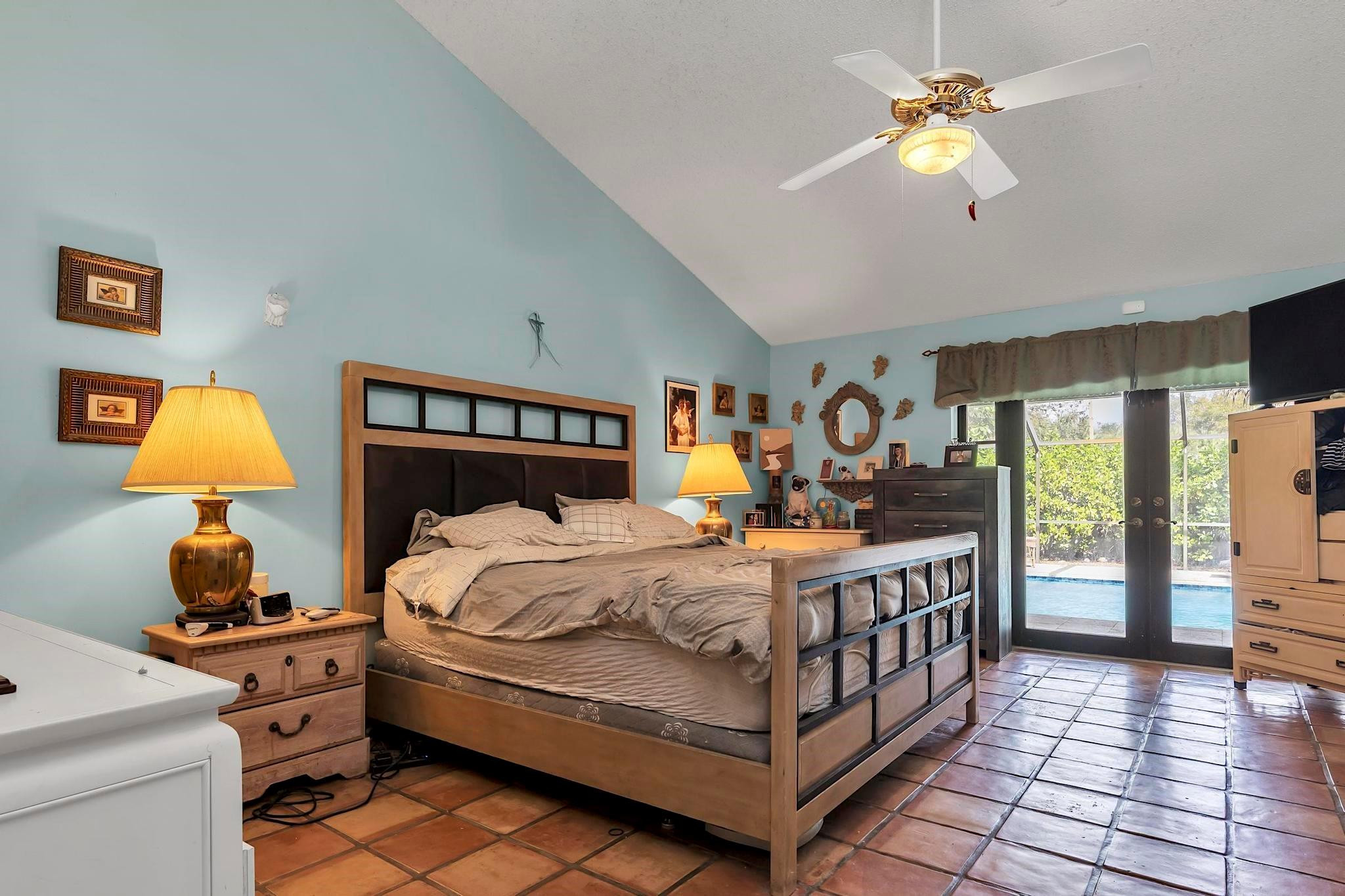 West Glen 128-3 B - Residential