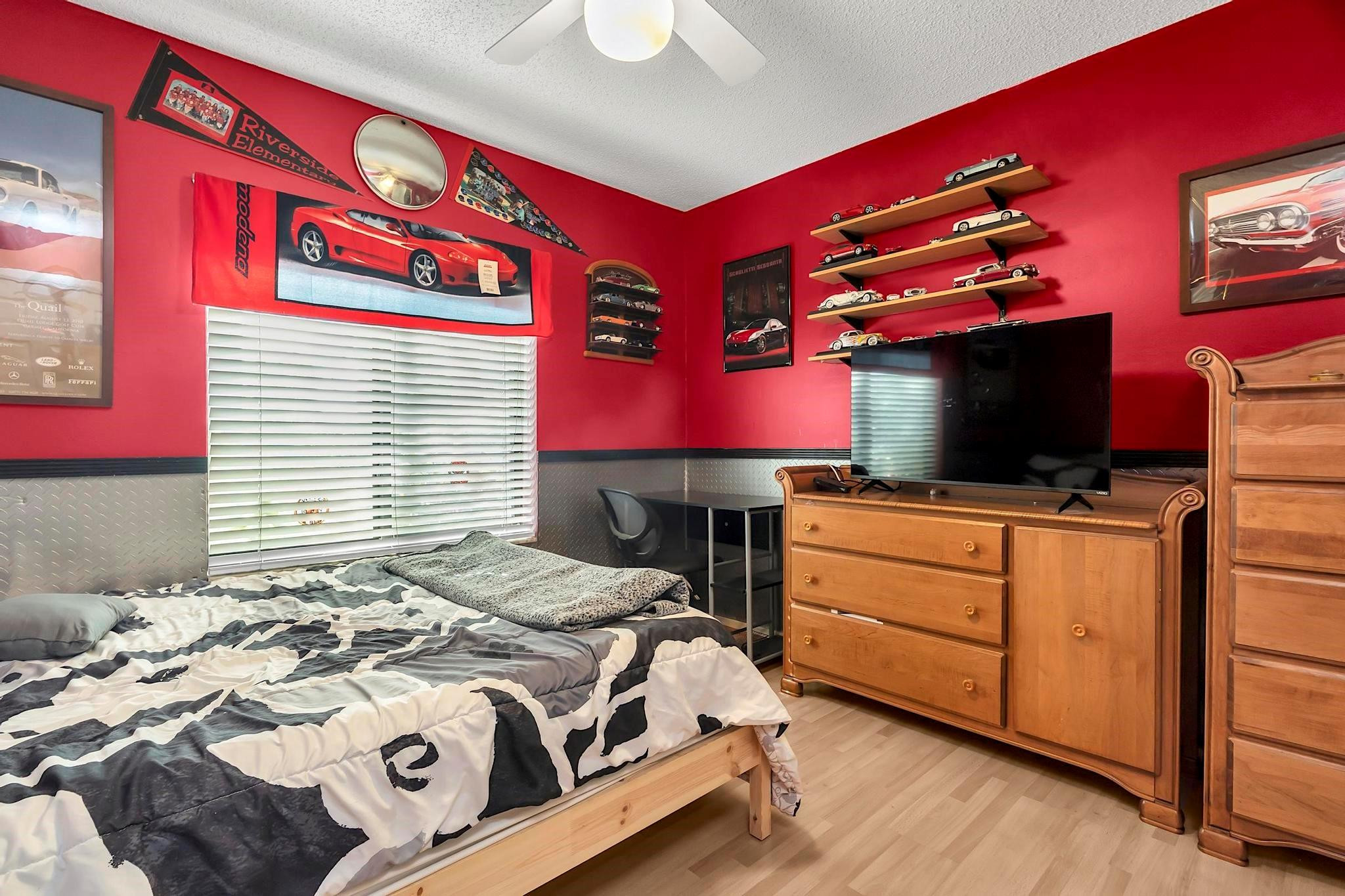 West Glen 128-3 B - Residential