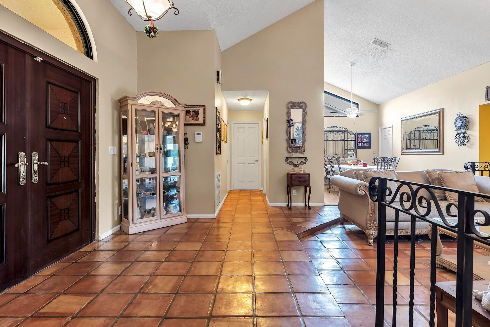 West Glen 128-3 B - Residential