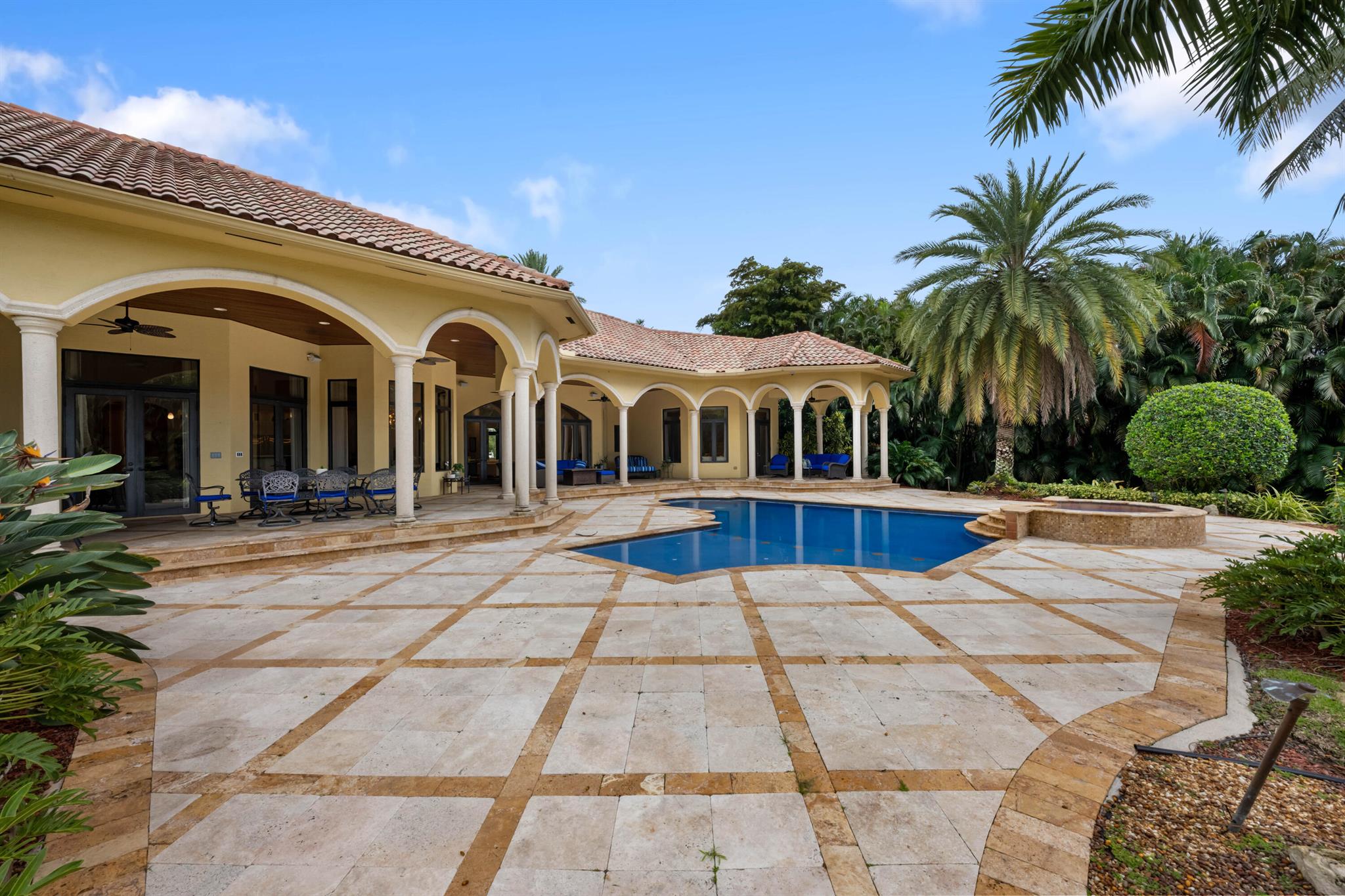 PLANTATION ACRES ESTATES - Residential