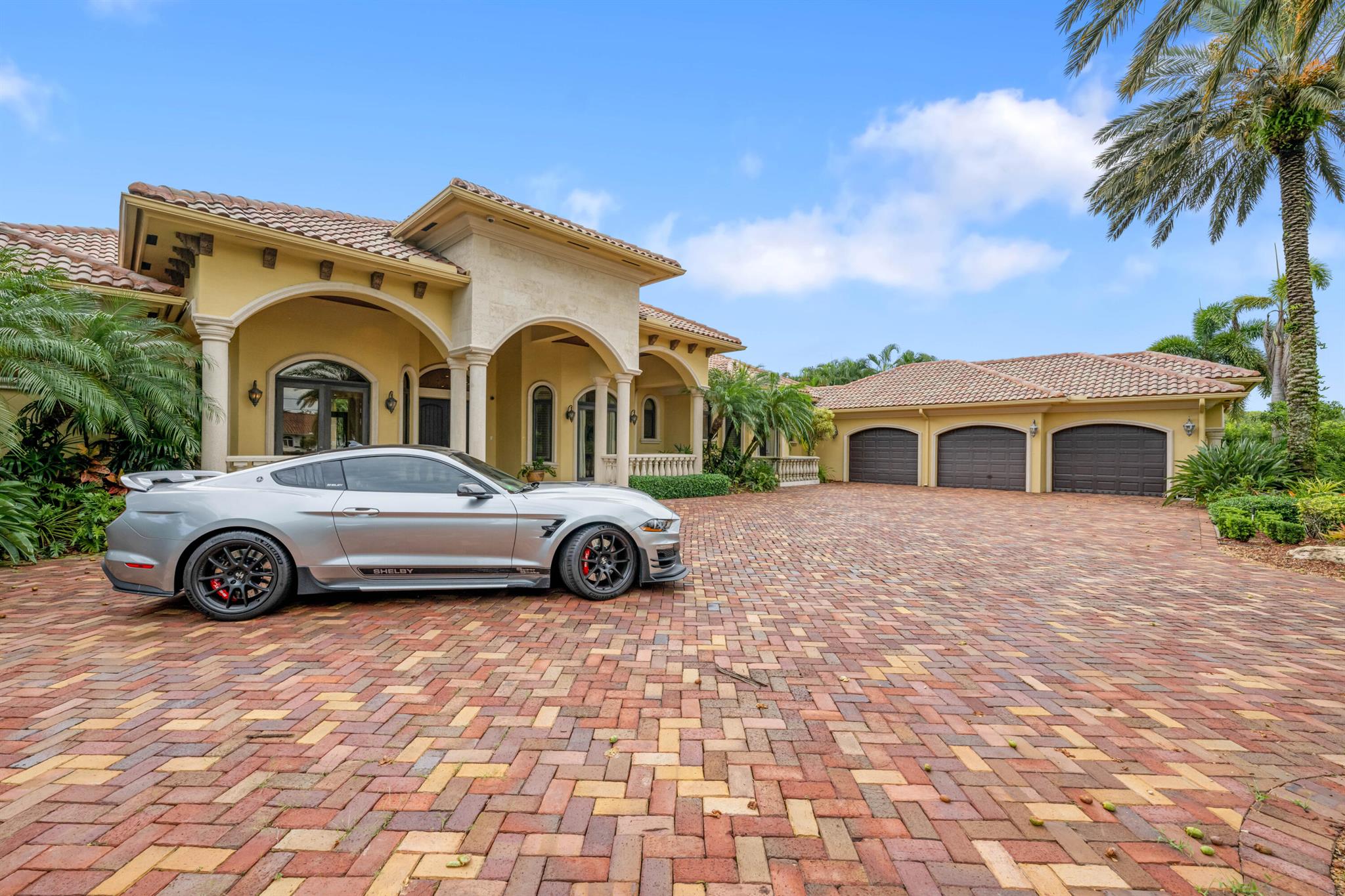 PLANTATION ACRES ESTATES - Residential