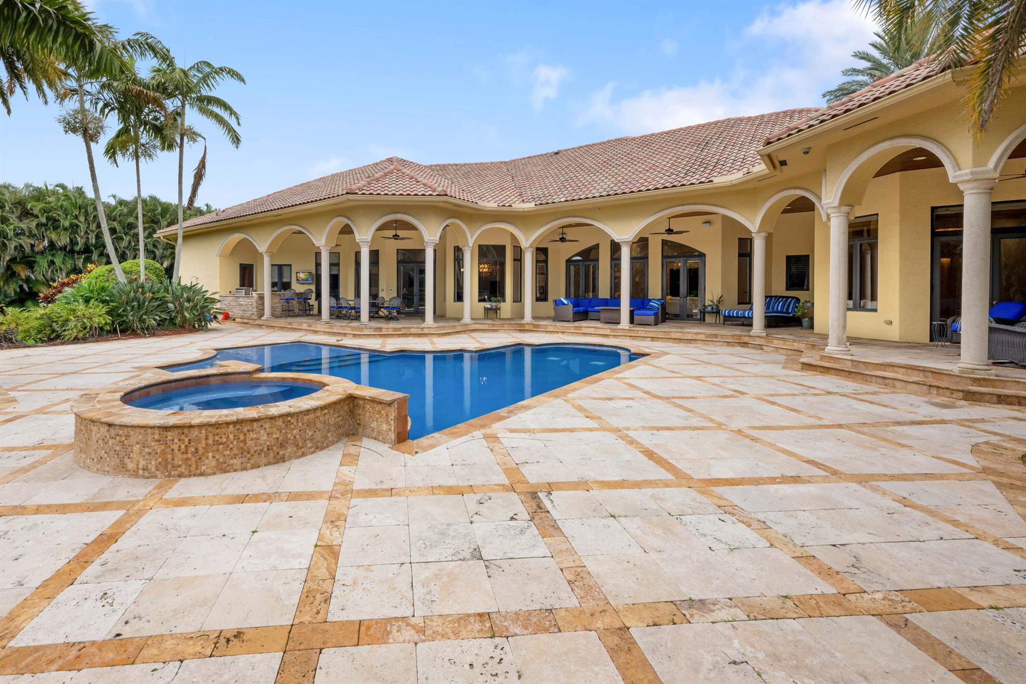 PLANTATION ACRES ESTATES - Residential