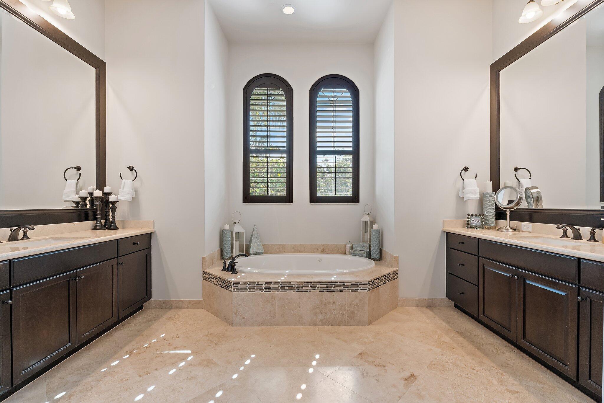 JUPITER COUNTRY CLUB - Residential