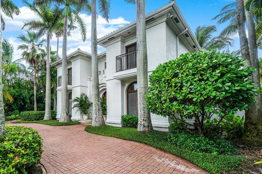 Photo of 210 Eden Road Rd, Palm Beach, FL 33480 (MLS # R10640658)