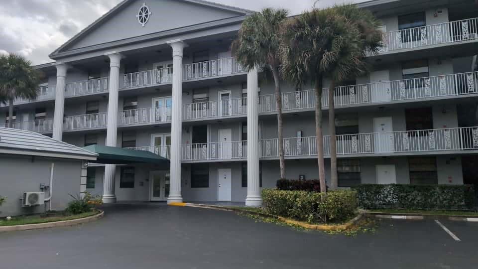 WHITEHALL CONDOMINIUM - Residential