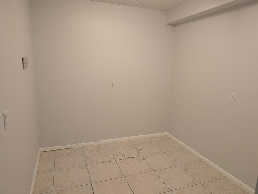 WHITEHALL CONDOMINIUM - Residential