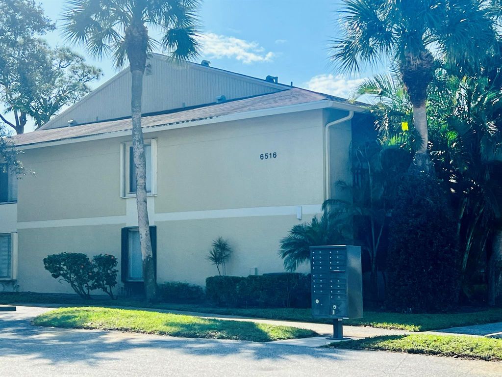 Photo of 6516 Chasewood Drive #D, Jupiter, FL 33458 (MLS # R11050285)