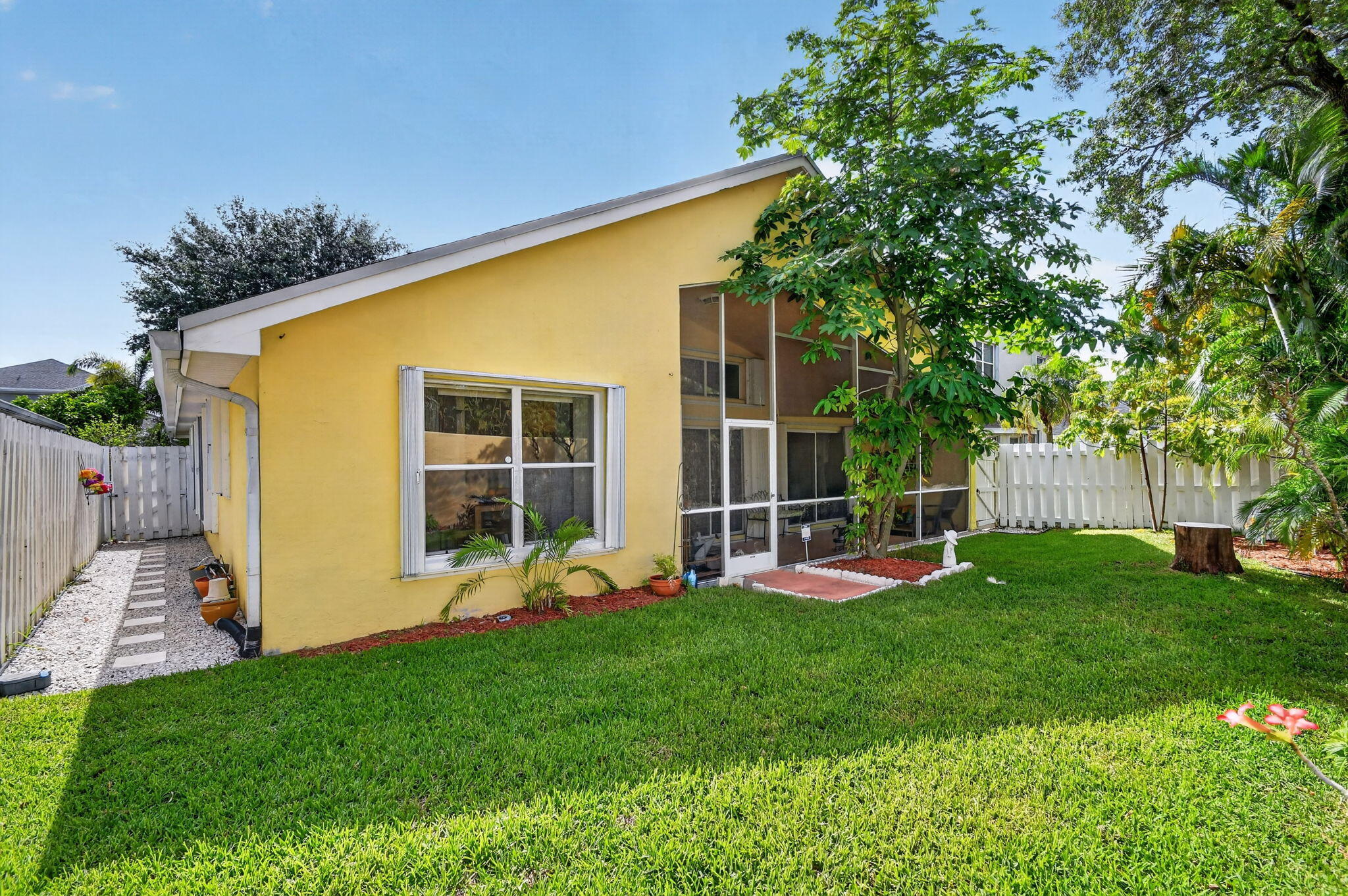 LAWRENCE GROVE 1 REPL - Residential