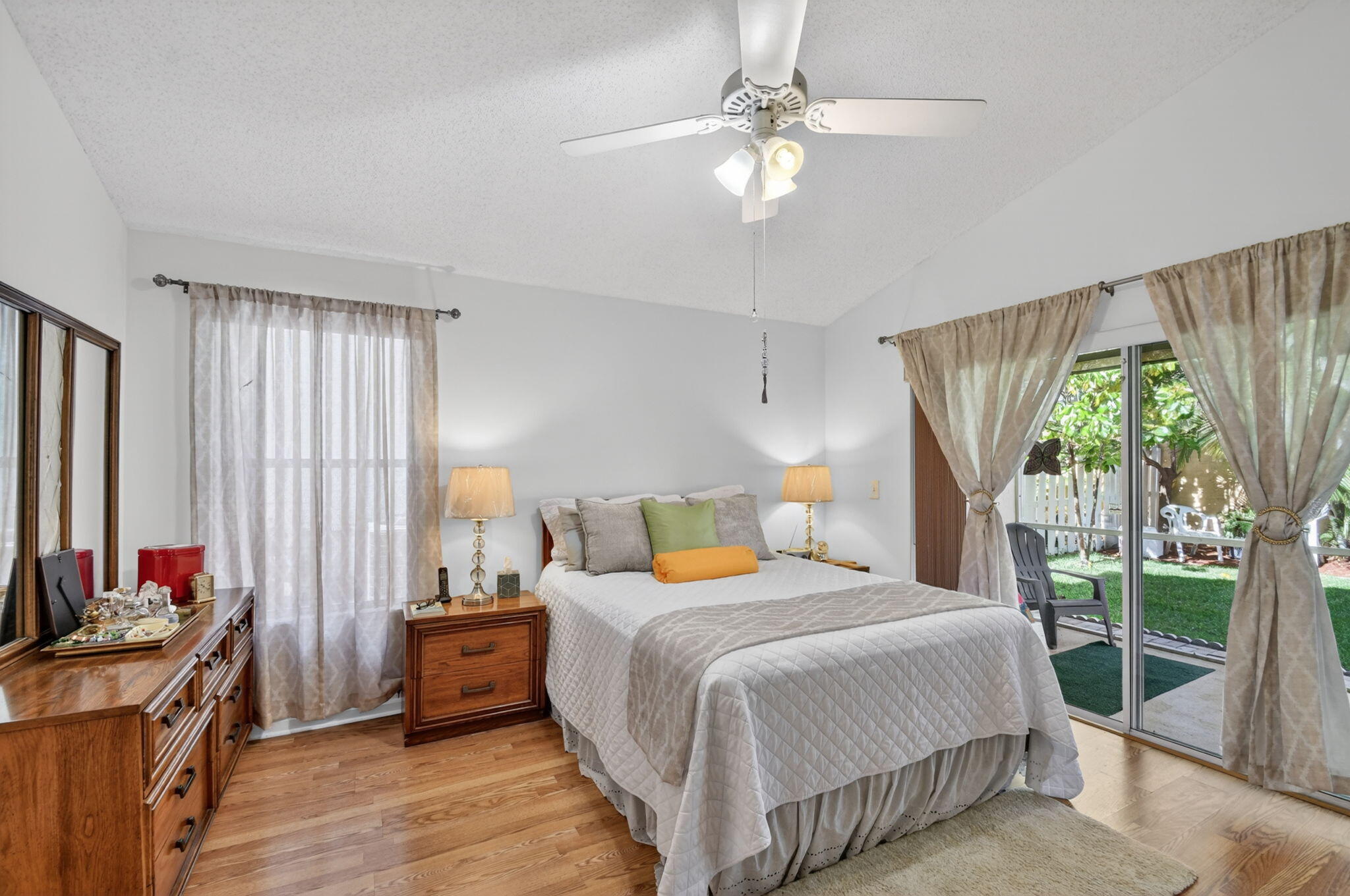 LAWRENCE GROVE 1 REPL - Residential