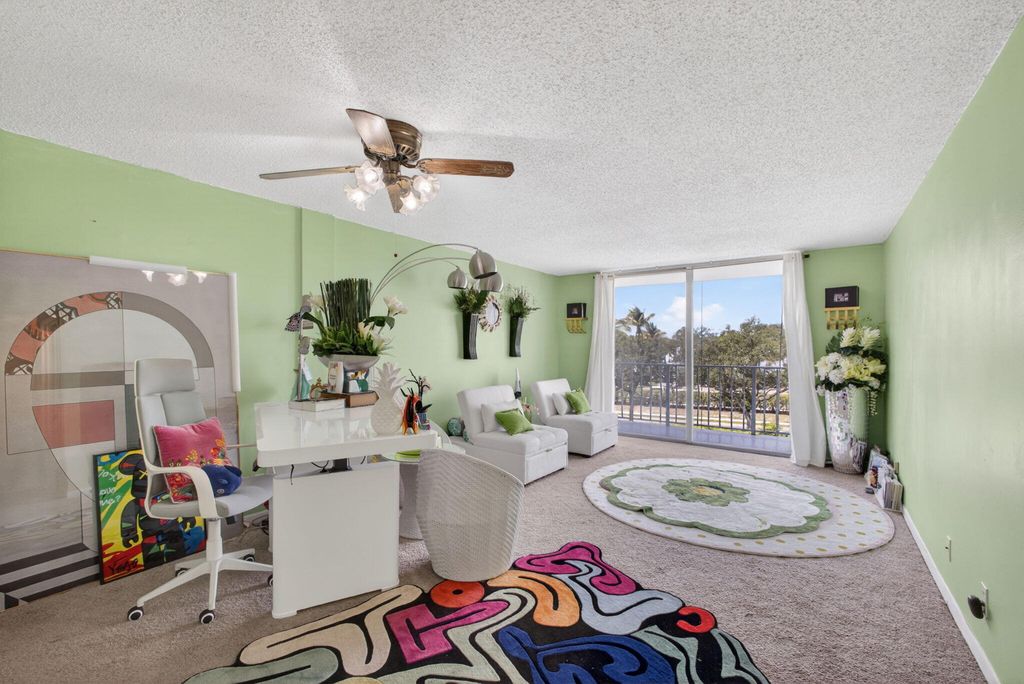 Photo of 500 Executive Center Drive #3f, West Palm Beach, FL 33401 (MLS # B26028881)