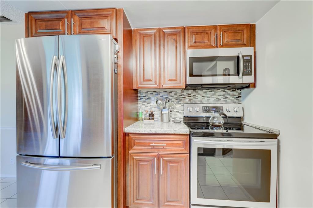Mainlands Of Tamarac Lake - Residential