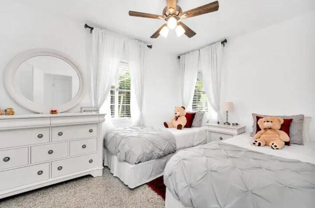 Welcome to your dream rental in the heart of historic Northwood, West Palm Beach! This beautifully maintained single-family home is perfectly located just one block from the ocean and less than 5 minutes to Palm Beach Island and vibrant Downtown Clematis.Enjoy the perfect blend of comfort, style, and convenience in this sun-filled 2-bedroom (or 3-bedroom, if applicable), 2-bath residence featuring an open floor plan, updated kitchen, and private outdoor space ideal for entertaining or relaxing after a day by the water.Nestled in one of the area's most desirable neighborhoods, you'll be surrounded by art galleries, cafes, waterfront parks, and cultural attractions -- all within walking or biking distance. Whether you're seeking a peaceful coastal retreat or a lively.