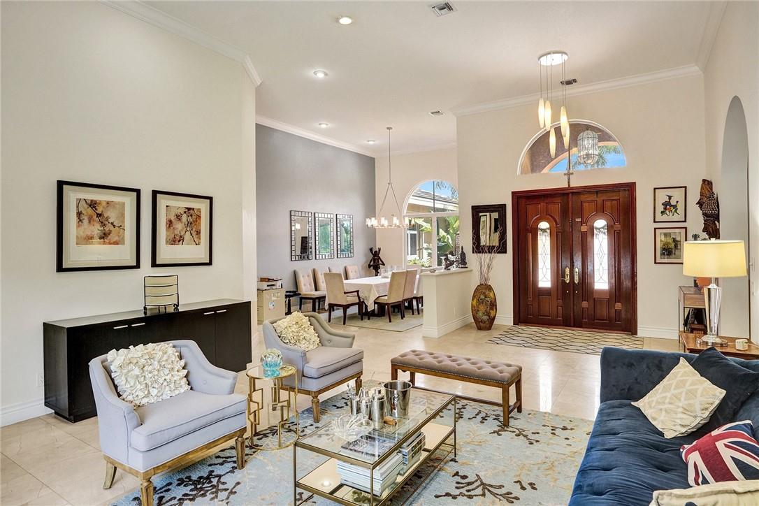 Zur-Pir 149-46 B - Residential