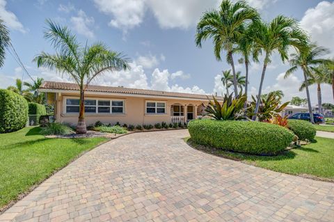 A home in Lauderdale By The Sea