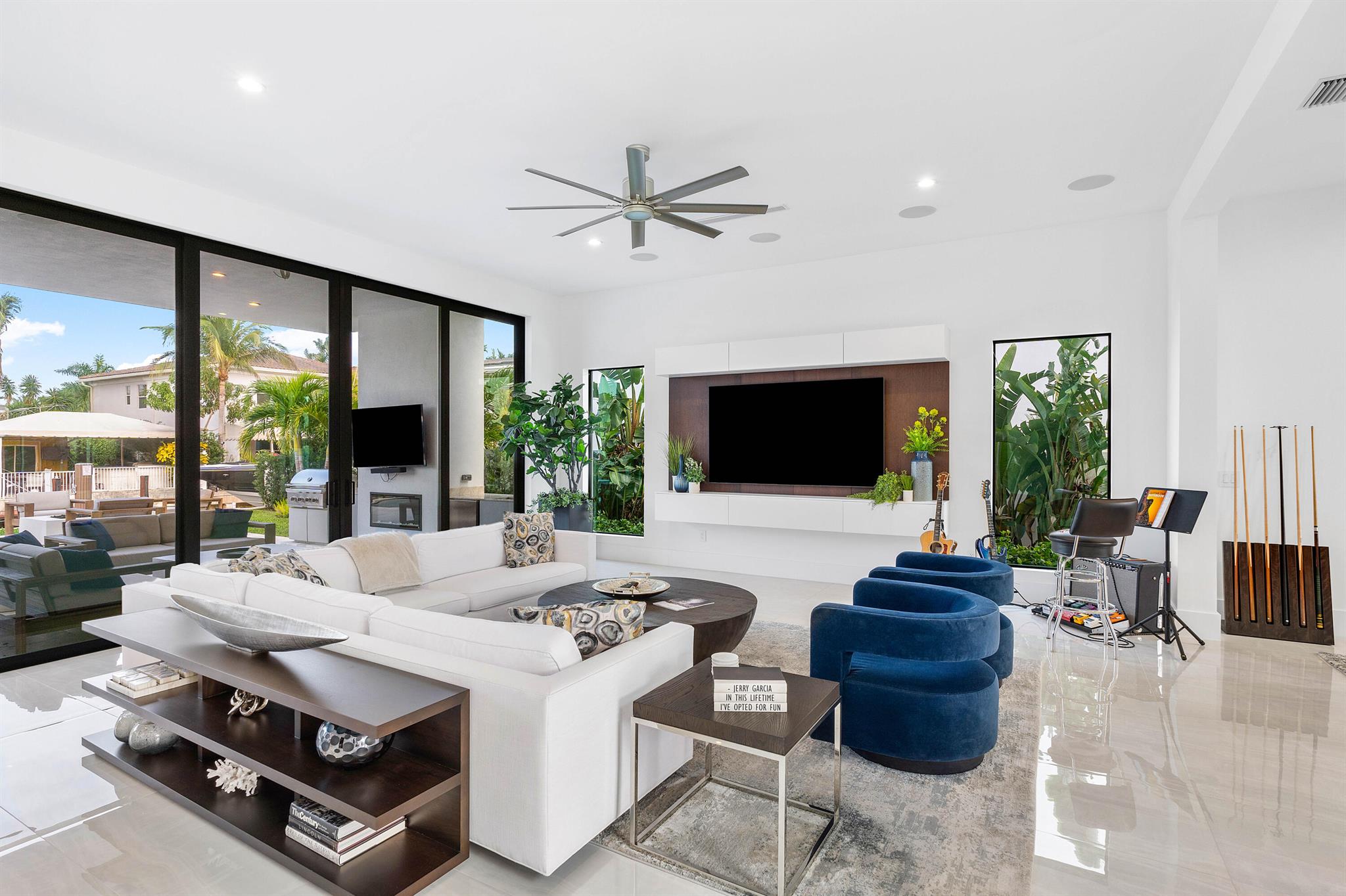 BOCA HARBOUR 4TH SEC - Residential