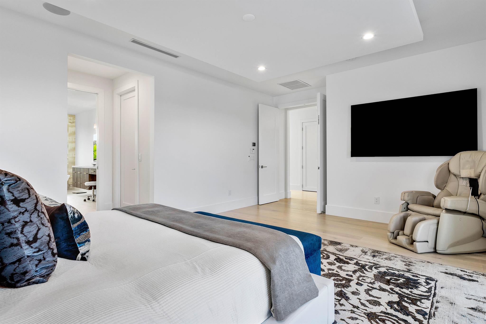 BOCA HARBOUR 4TH SEC - Residential