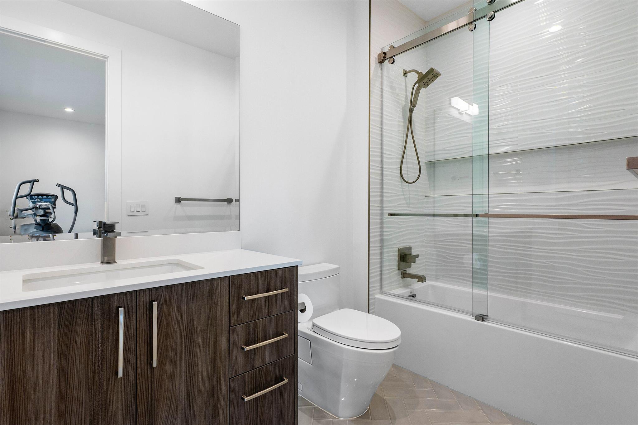 BOCA HARBOUR 4TH SEC - Residential