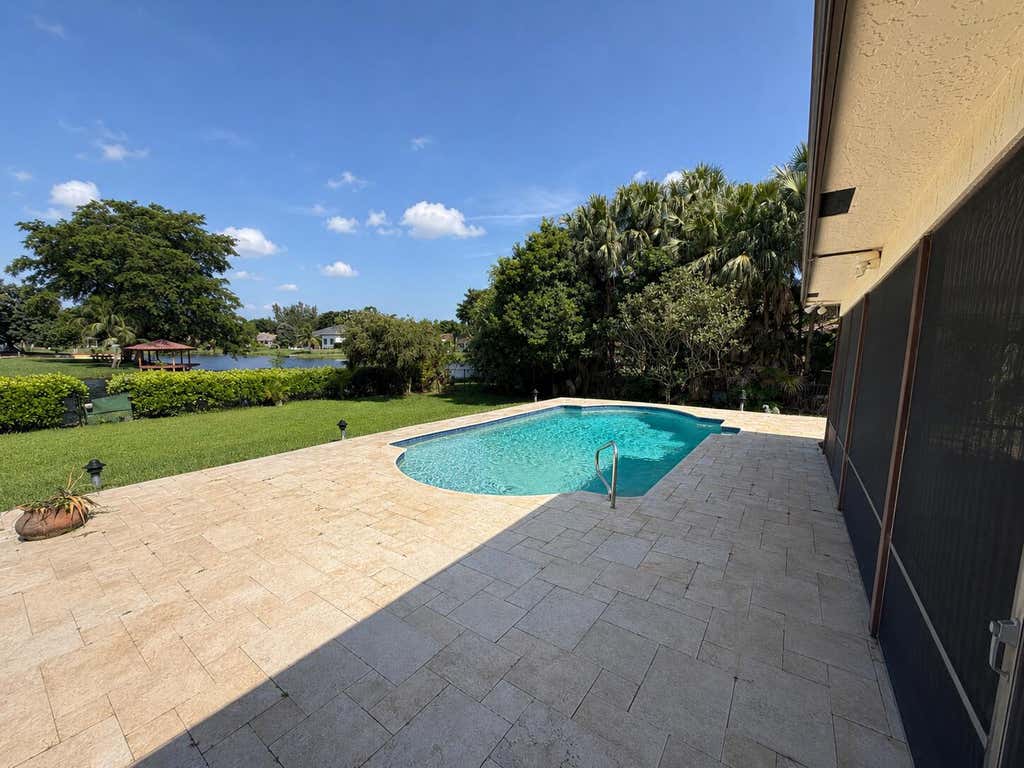 Photo of 1640 SW 120TH Terrace, Davie, FL 33325 (MLS # B26055983)